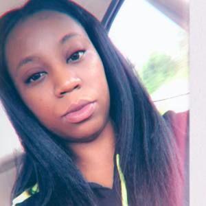 Meet your Posher, Adriana